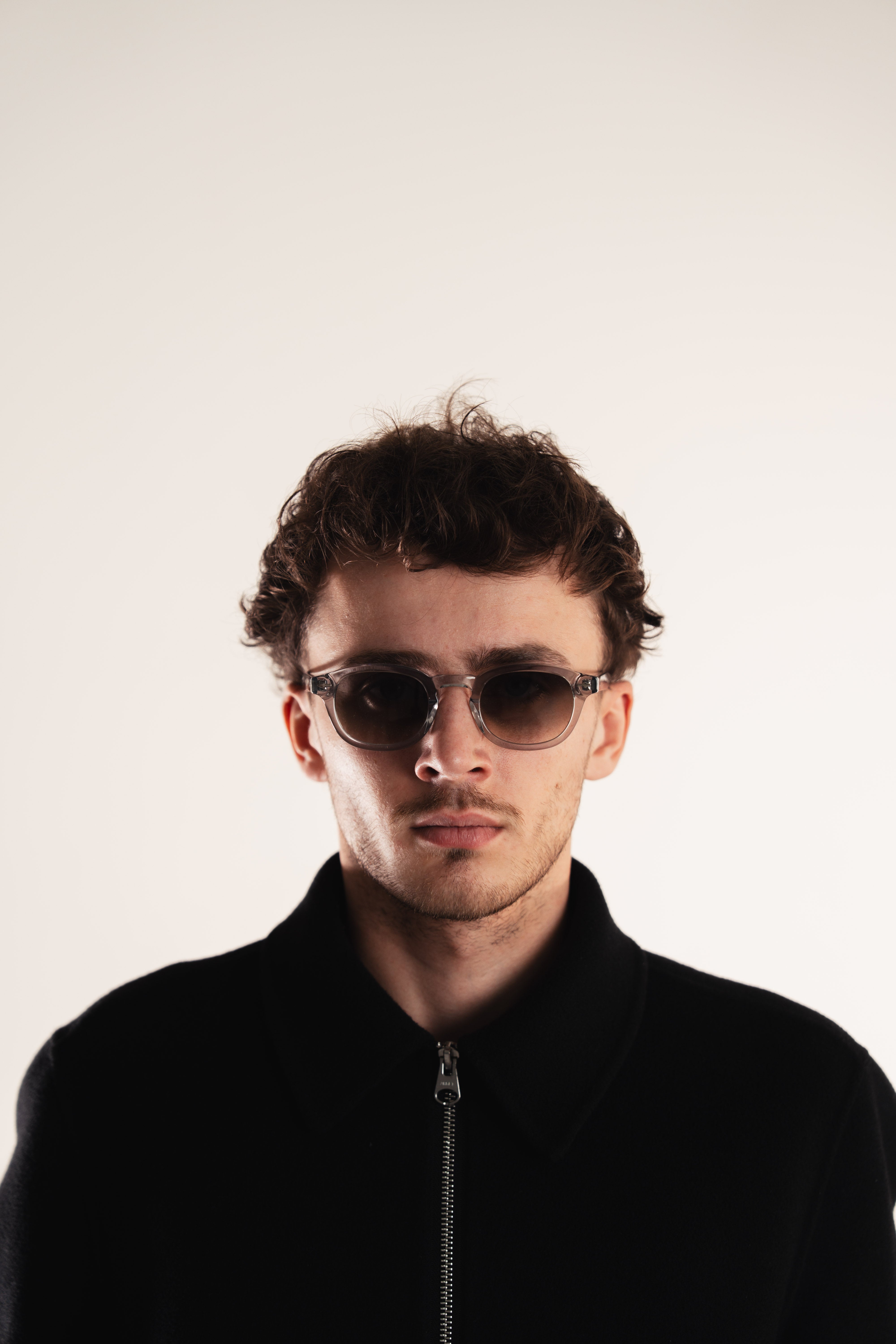 Lye II OCCU lifestyle shot silver green sunglasses