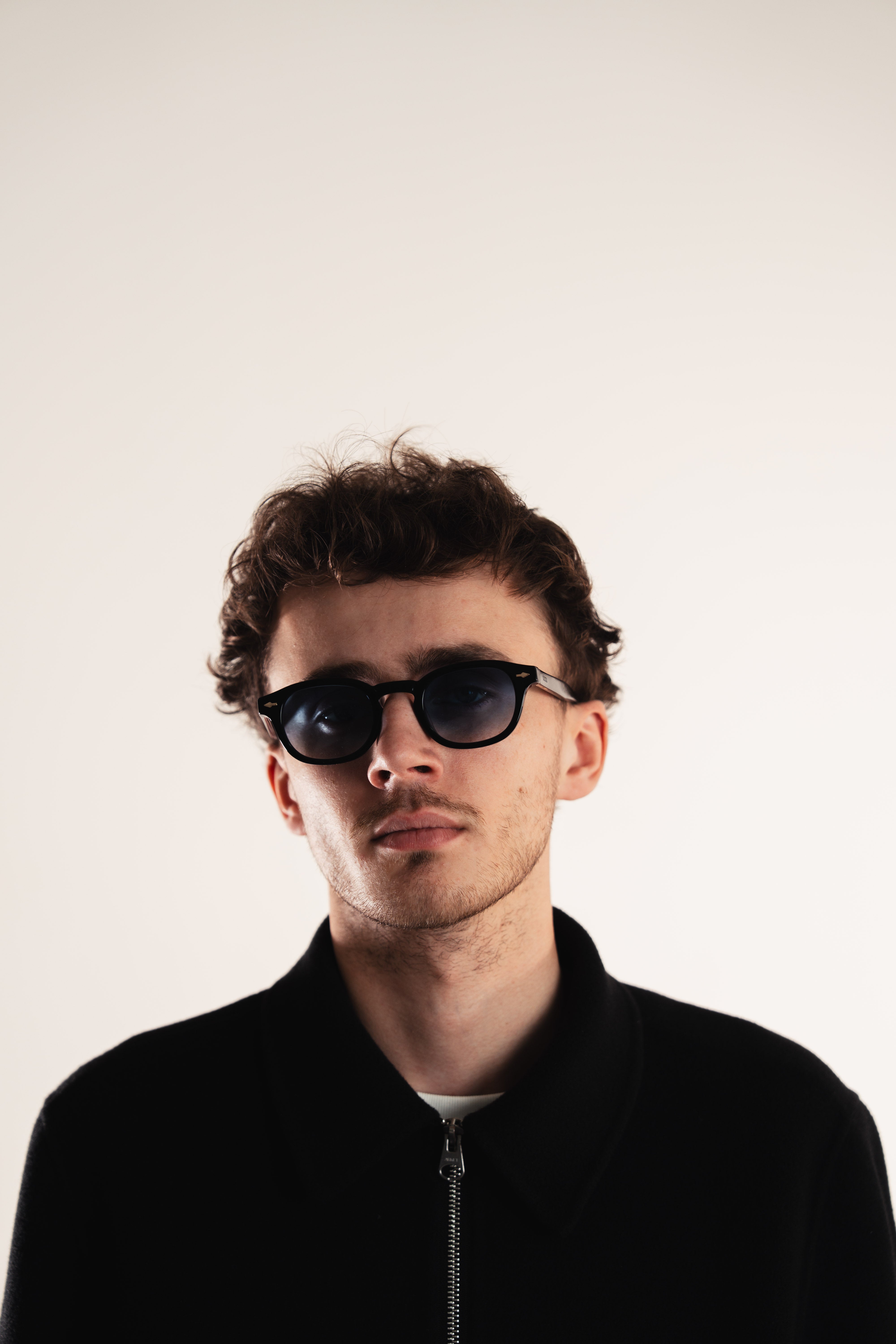 Vell II OCCU sunglasses outdoor lifestyle black frame