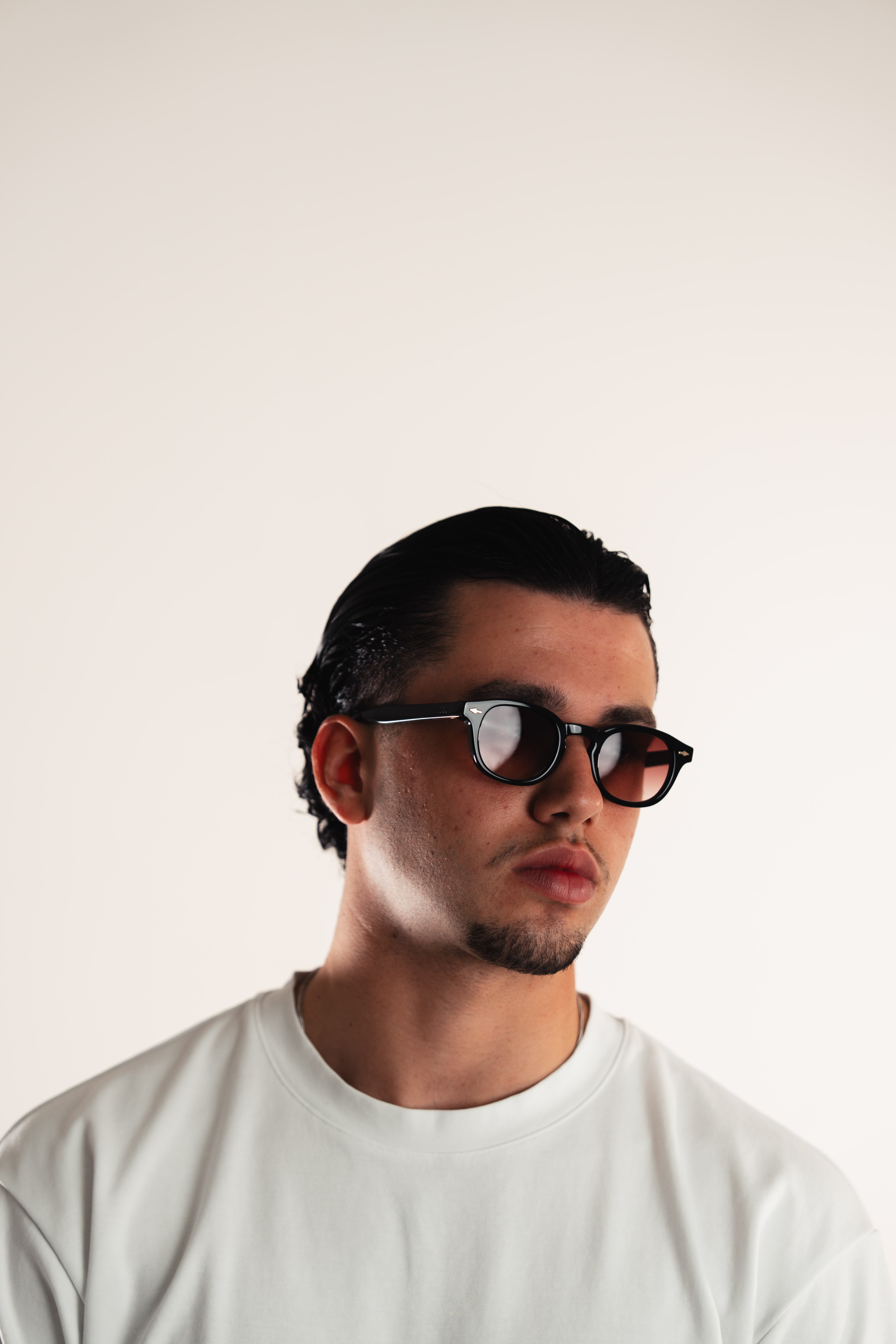 Ise II OCCU sunglasses outdoor lifestyle black frame red